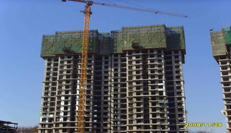 導(dǎo)軌式電動(dòng)附著腳手架 現(xiàn)代高層建筑的智能化施工利器